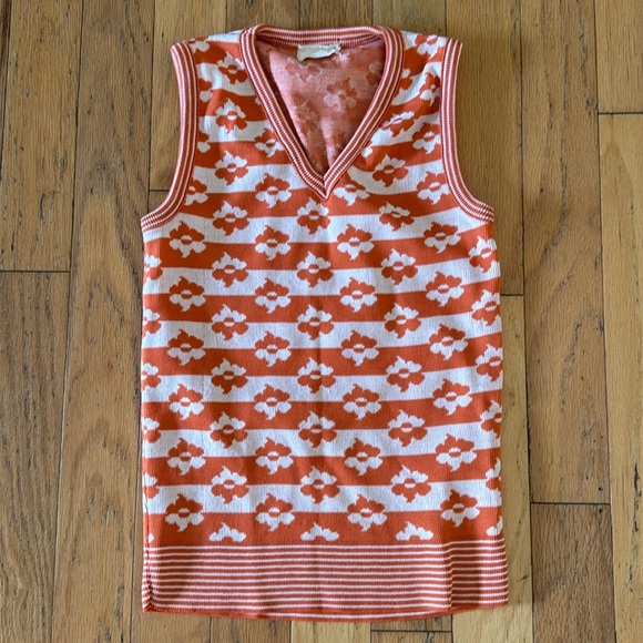 Unbranded Sweaters - Vintage | Un-branded Vest | 60s Style | Orange/Cream Flower Vest | size S